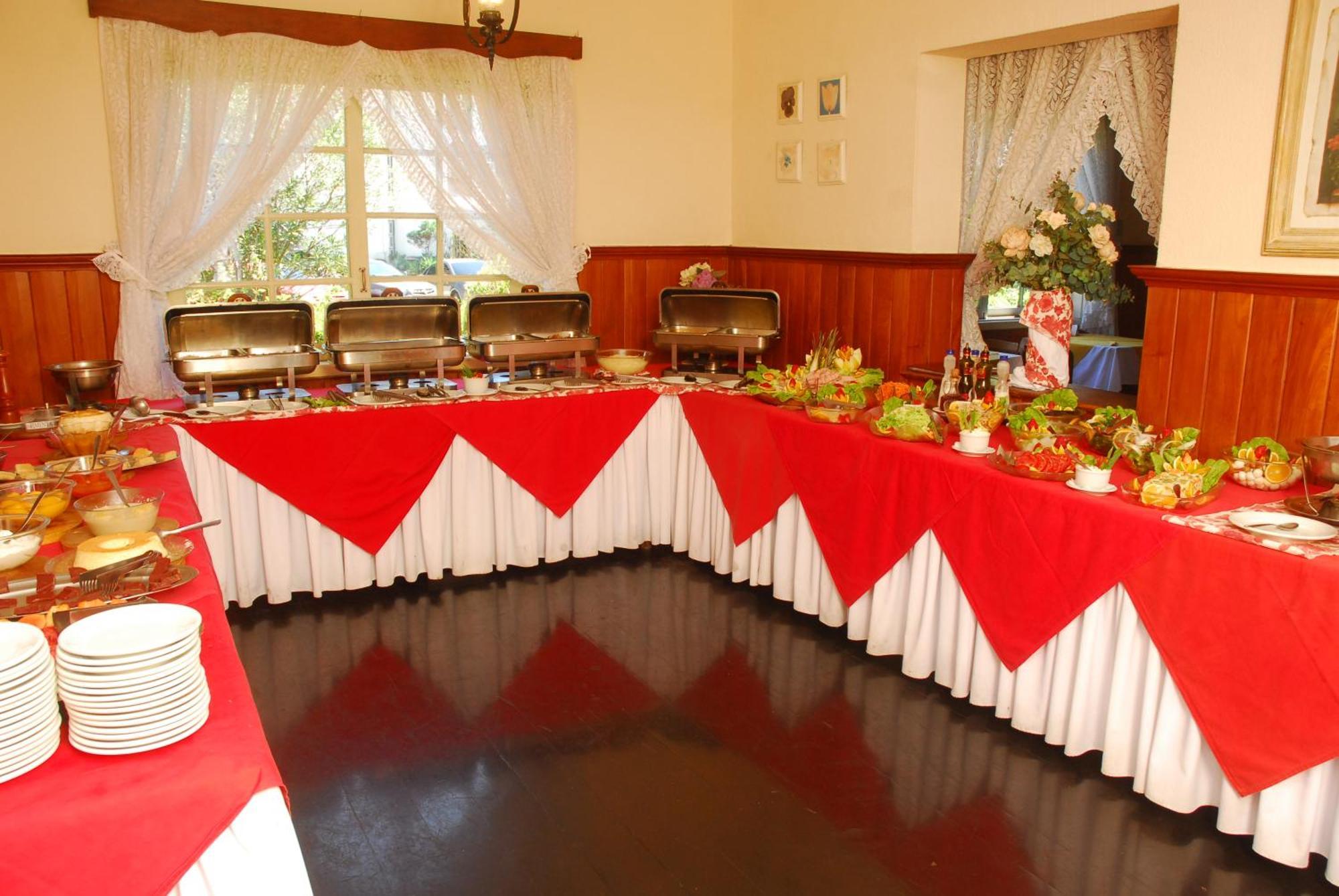 Hotel Bucsky โนวาฟริบูร์โก ภายนอก รูปภาพ