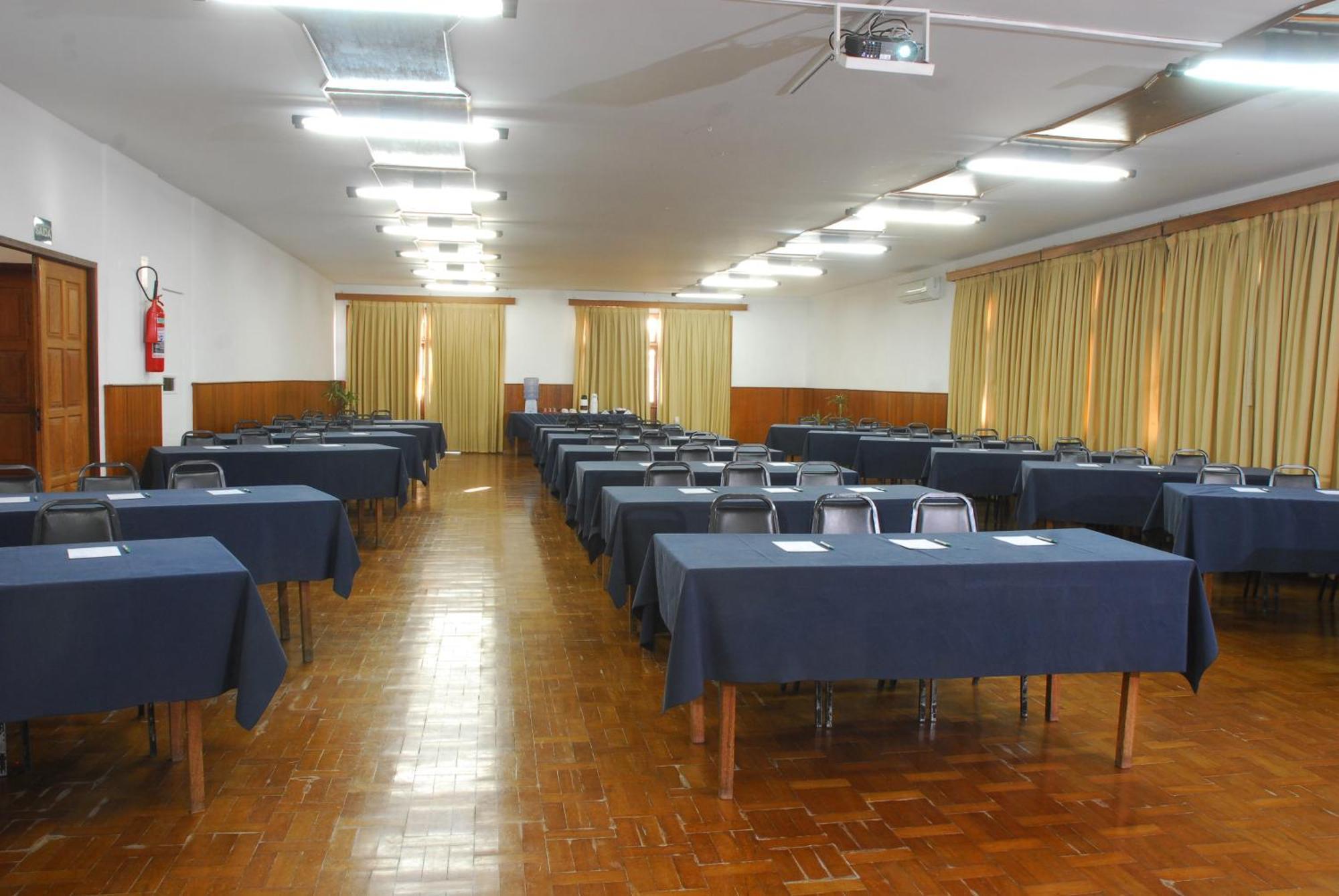 Hotel Bucsky โนวาฟริบูร์โก ภายนอก รูปภาพ