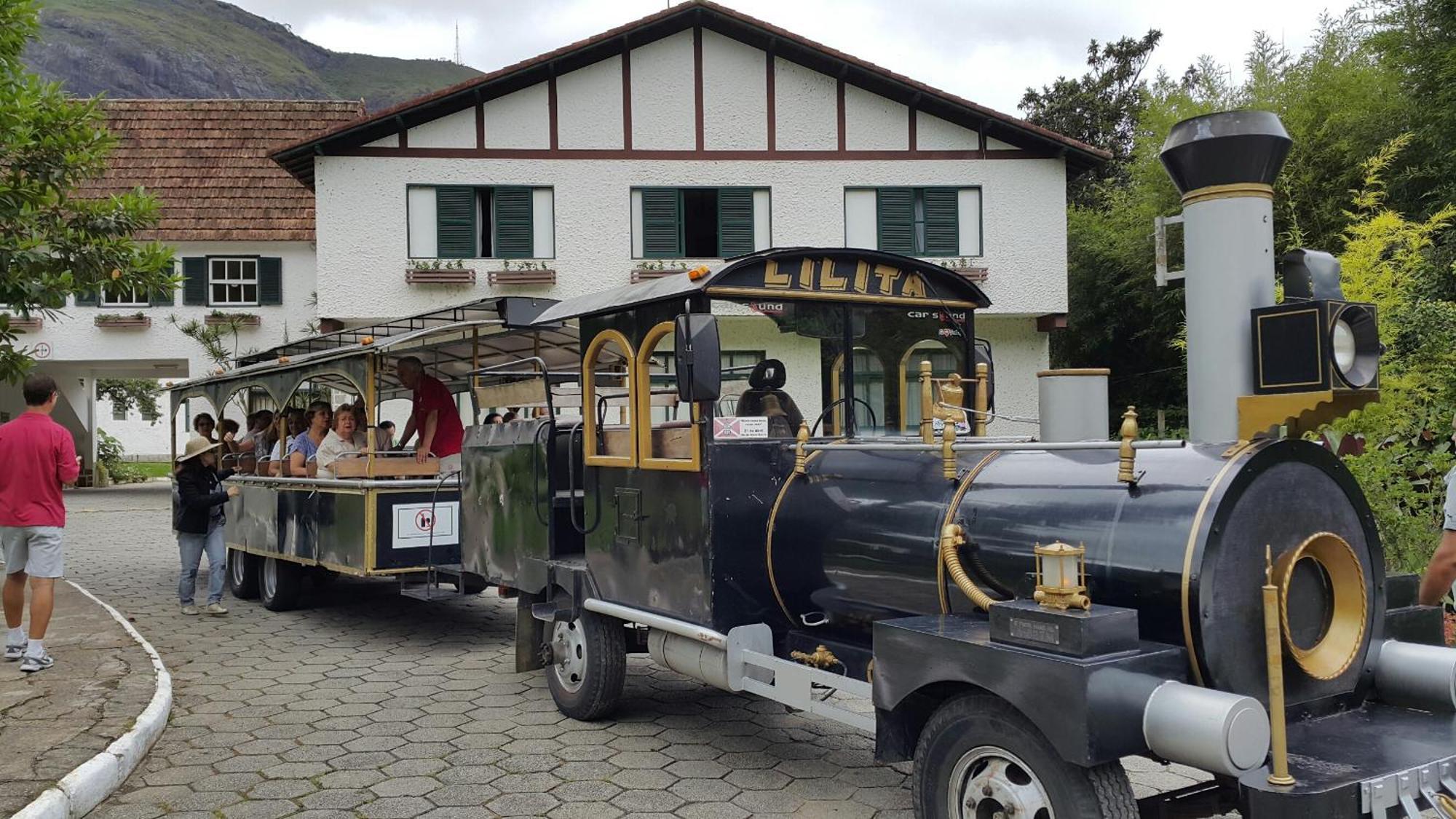 Hotel Bucsky โนวาฟริบูร์โก ภายนอก รูปภาพ